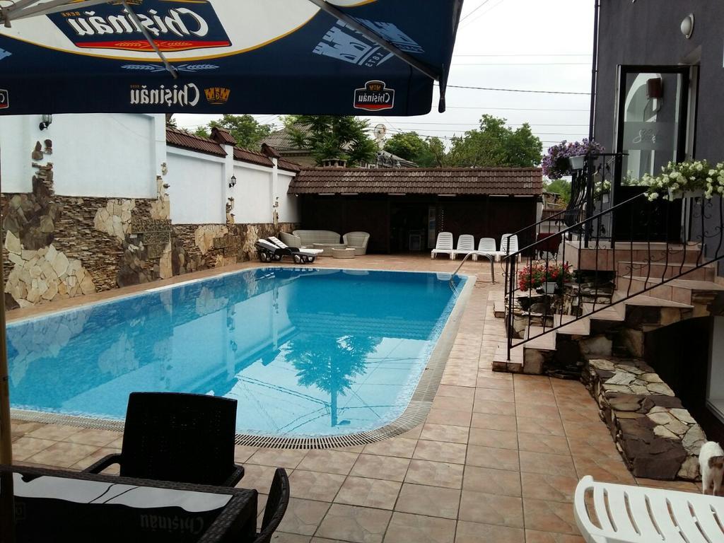 Shadow Boutique Hotel & Spa Chisinau Luaran gambar